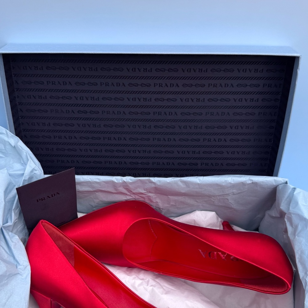 New Authentic PRADA Red Silk Pumps - Size US 7/EU 37 - Luxe Design - Orig box + - Picture 13 of 16
